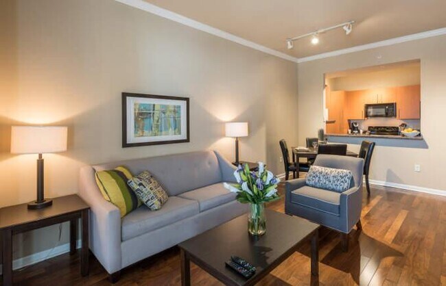 Building Photo - 2 bedroom in Dallas TX 75204