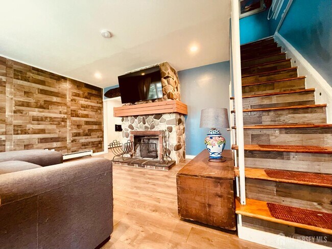 Foto del edificio - 38 Evergreen Ave