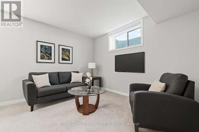 Building Photo - 51 Macaulay St