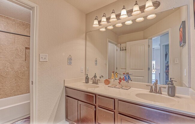 Building Photo - 5938 Akin Song