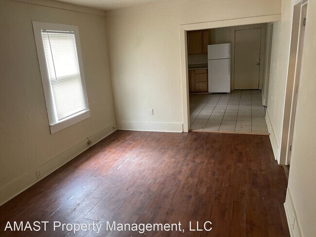 Building Photo - 4 br, 2 bath House - 515 N 10th St.