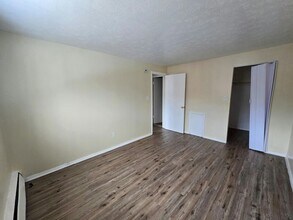 Building Photo - 14815 Euclid Ave