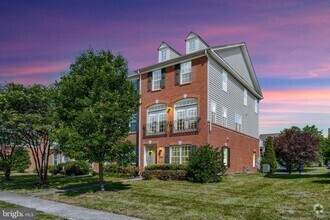 Building Photo - 23073 Weybridge Square