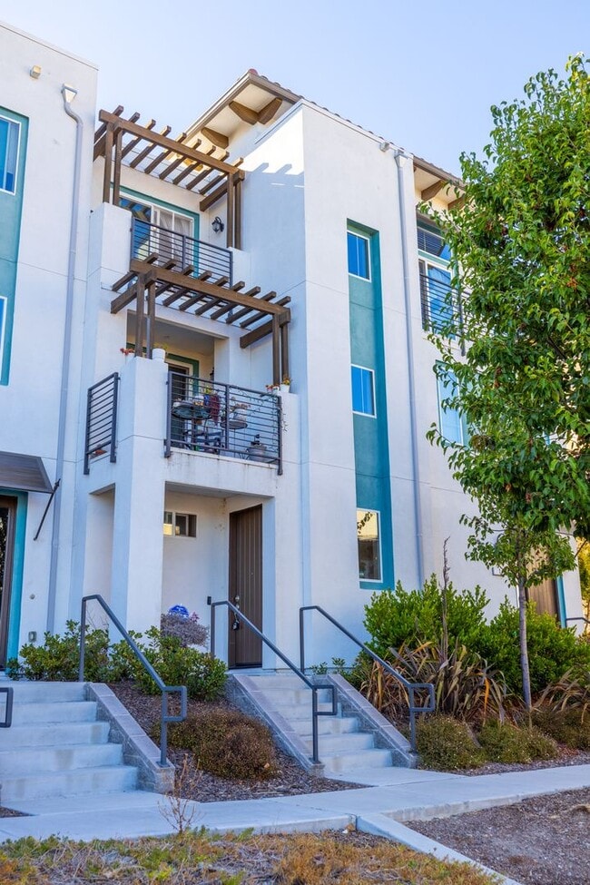 Photo - Beautiful two bedroom condo on Communicati...