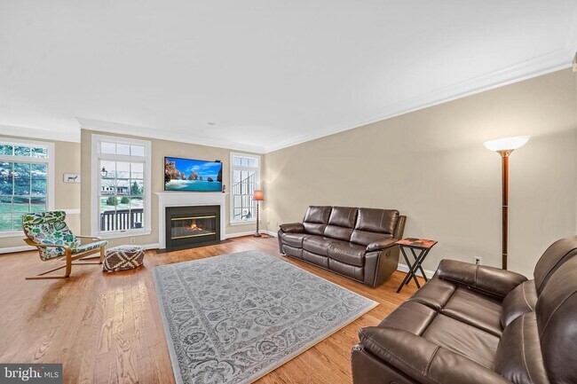 Building Photo - 411 Homestead Dr