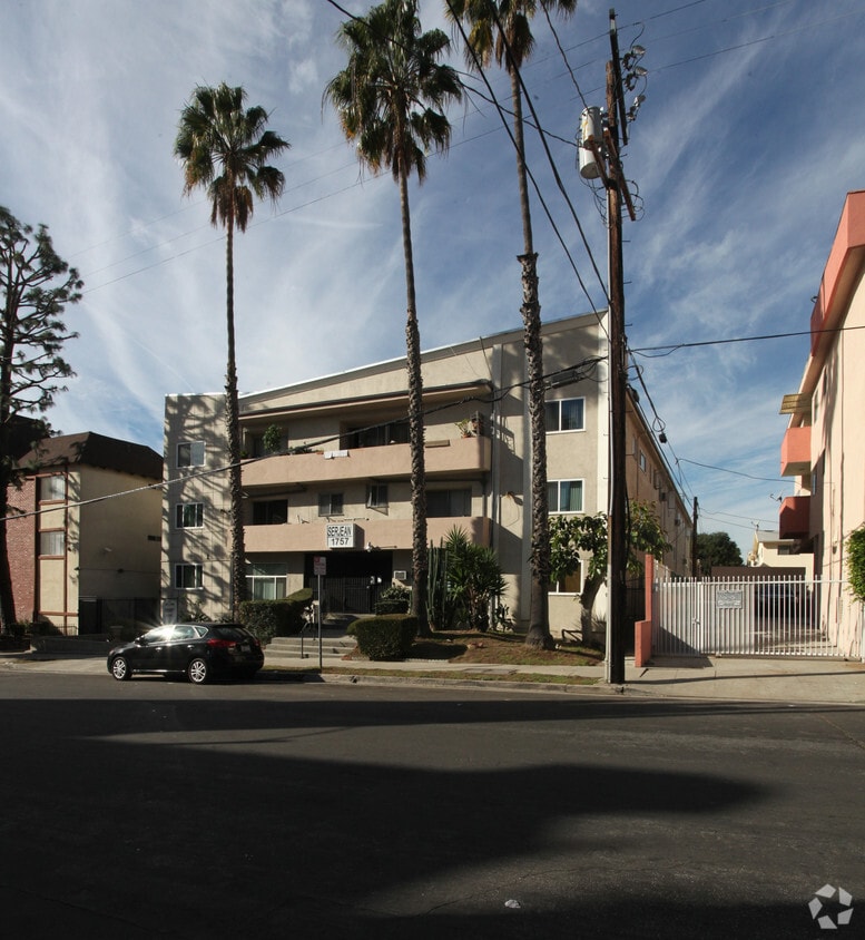 Primary Photo - Ser-Jean Apartments