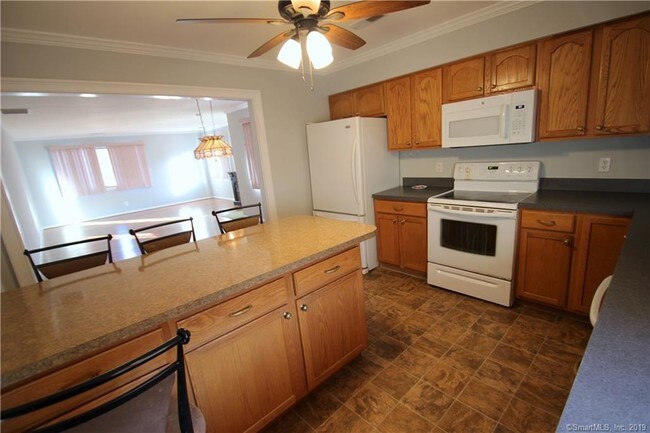 Building Photo - 72 Lance Cir