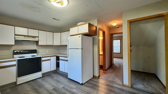 Foto del edificio - $2,250 | 4 Bedroom, 2 Bathroom Multi Floor Duplex | Pets Negotiable* | Available for August 1st, ...