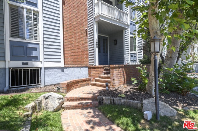 Foto del edificio - 11667 Gorham Ave