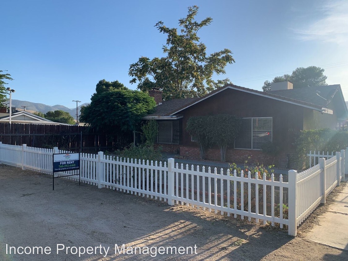 Primary Photo - 3 br, 3 bath House - 2913 Pinon Street