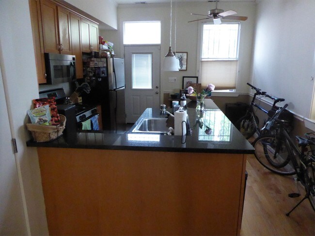 Foto del edificio - 1603 5th St NW