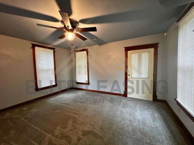 Foto del edificio - 424 SW Fillmore St