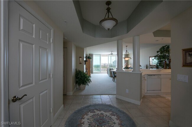 Foto del edificio - 430 Cove Tower Dr