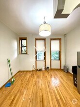 Building Photo - 807 St Johns Pl