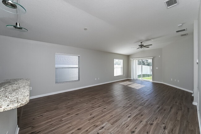 Building Photo - 1037 Seminole Sky Dr