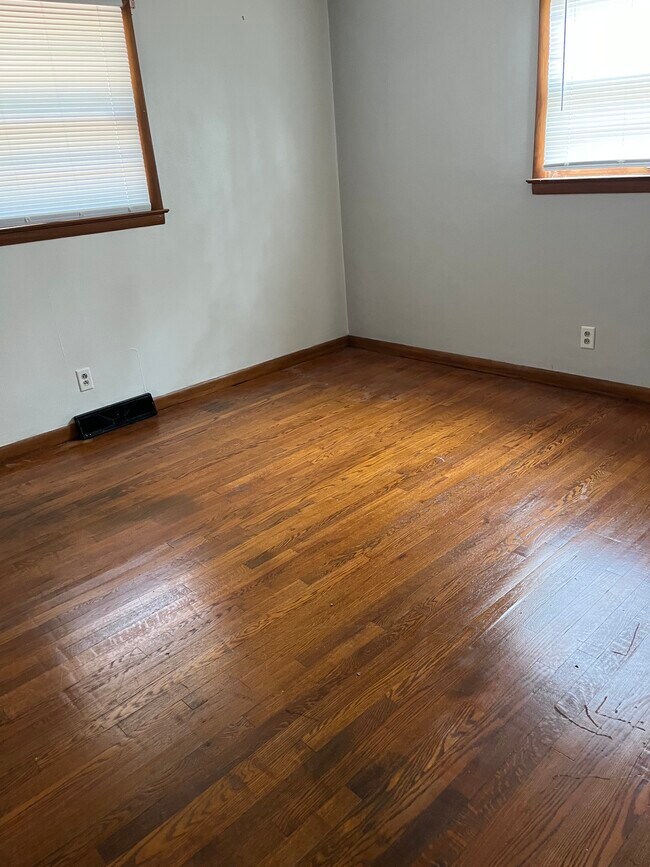 Foto del edificio - 3724 Thornwood Dr