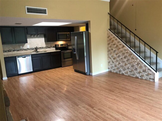 Building Photo - 14777 Wunderlich Dr