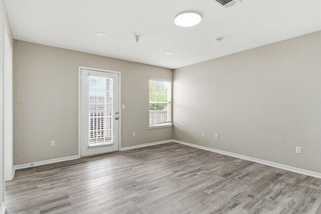 Foto del edificio - Bayou Village Apartments