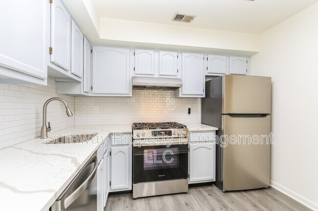 Foto del edificio - 117 Rainier Ct