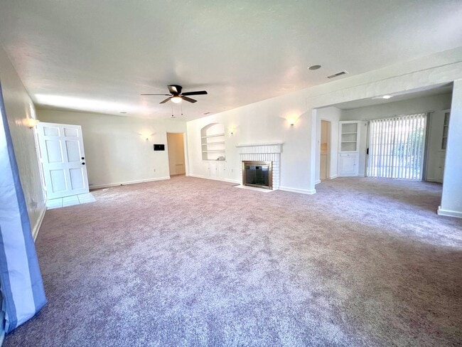 Building Photo - Cozy 2-Bedroom Home in San Bernardino $2,6...