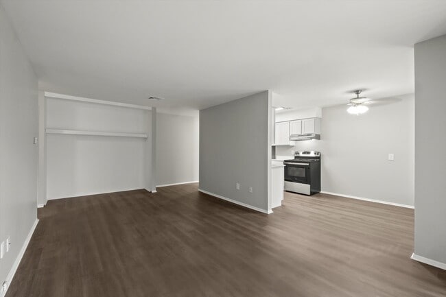 Foto del edificio - Newport Woods Apartments