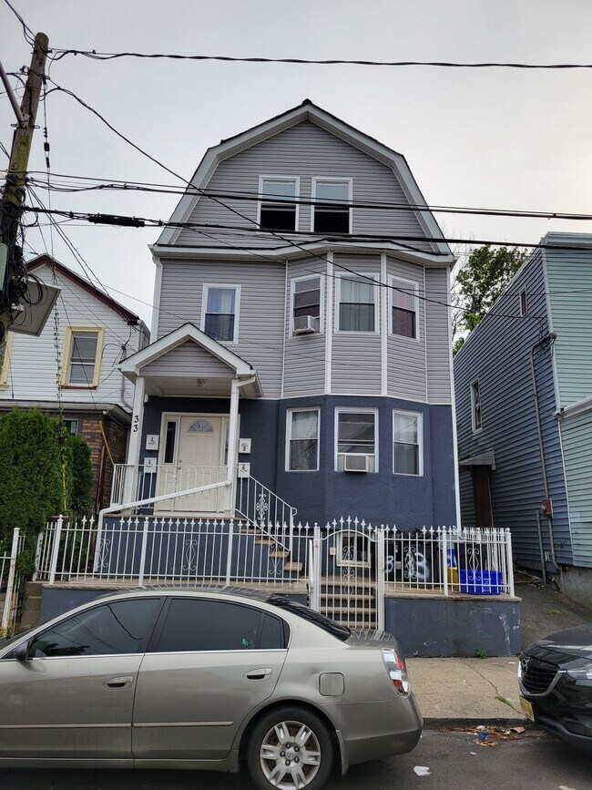 Building Photo - 33 Winans Ave