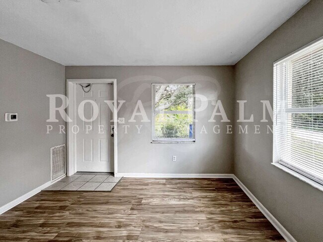 Foto del edificio - Spring Savings Are in Bloom! 1BR/1BTH with Fort Myers Style to Swoon Over + $250 Off the 1st Month!