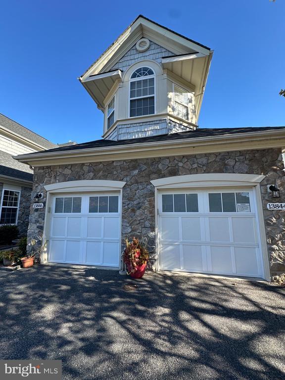 Foto del edificio - 13846 Greendale Dr