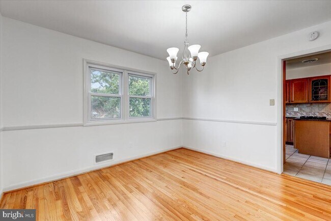 Building Photo - 1317 22nd St S