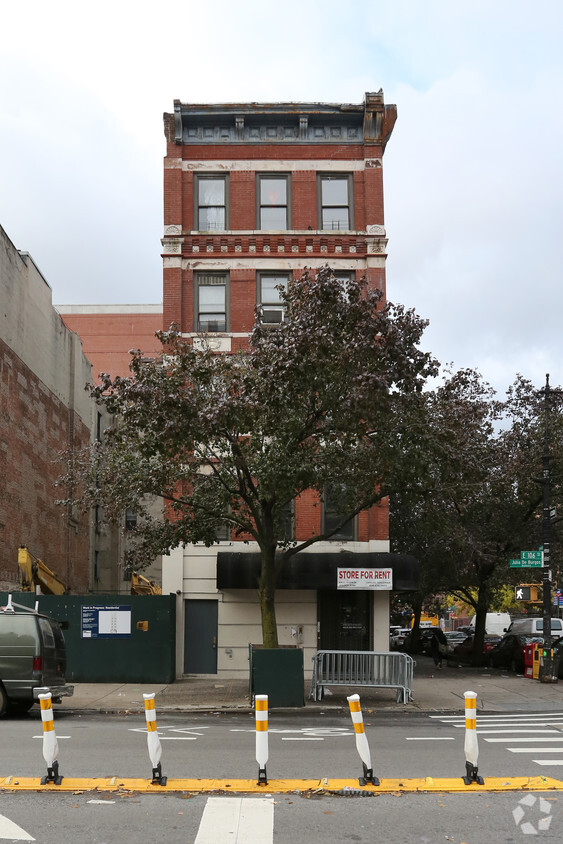 Building front - 150 E 106th St