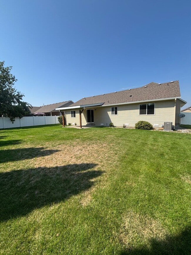 Foto del edificio - SINGLE FAMILY HOME IN THE LANDINGS (RPM#219)