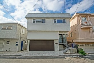 Building Photo - 307 Bayview Dr