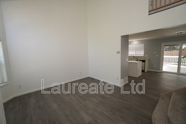 Foto del edificio - 10182 Woodrose Ct
