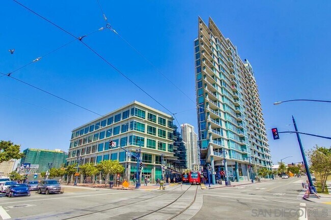 Building Photo - 1080 Park Blvd