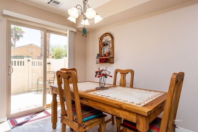 Foto del edificio - ***Skyhawk Townhome 3 BR, 2 1/2 Bath Fully...