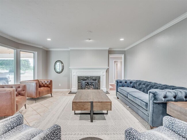 Foto del edificio - 1516 E Britton Rd