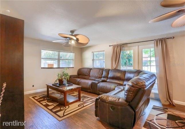 Foto del edificio - 3 br, 1 bath House - 861 60 Ave S