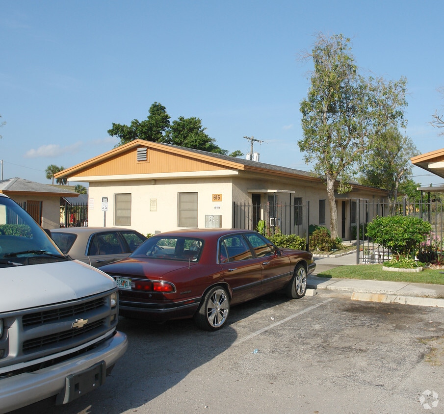 Building Photo - 615-619 NW 11th Ave