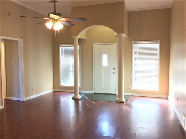 Foto del edificio - 3BD/2BA Home in Bartlett. Pets Welcome!