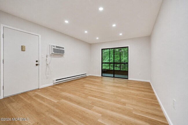 Foto del edificio - 99 Arrowood Rd
