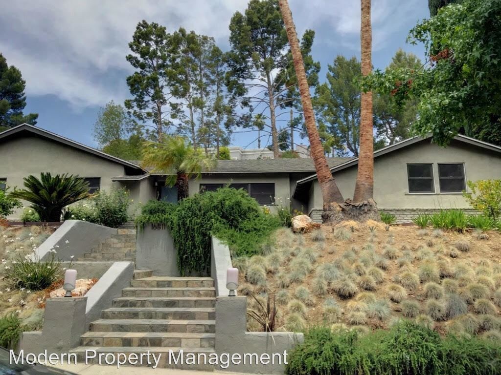 3 br, 2.5 bath House 16811 Escalon Dr. House Rental in Los Angeles