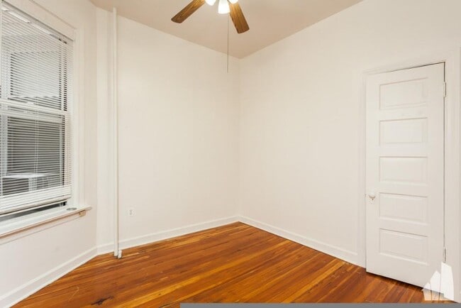 Building Photo - 2 bedroom in Chicago IL 60613