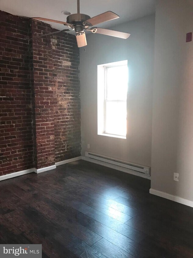 Primary Photo - 3163 Frankford Ave