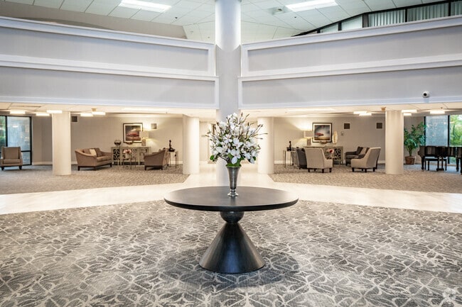 Lobby Photo - Hampton Apartments