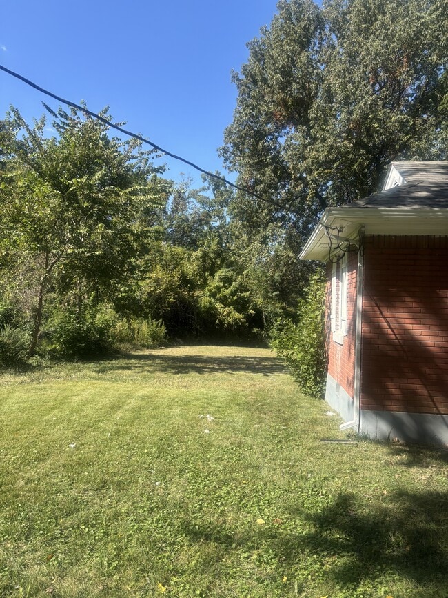 Building Photo - 1622 Alta Vista Ave