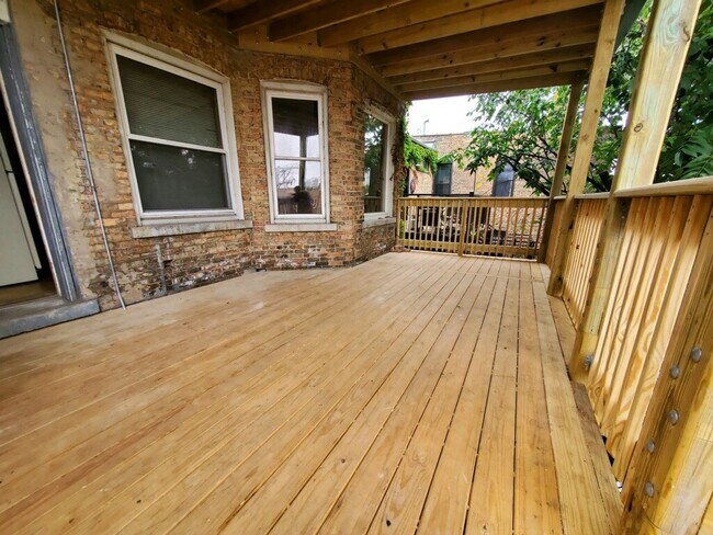 Foto del edificio - 3511 N Sheffield Ave