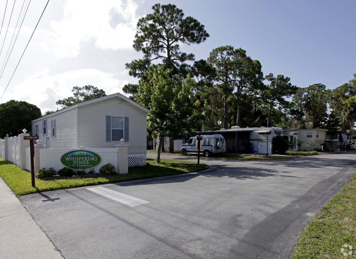 Foto del edificio - 4830 Clover Ln
