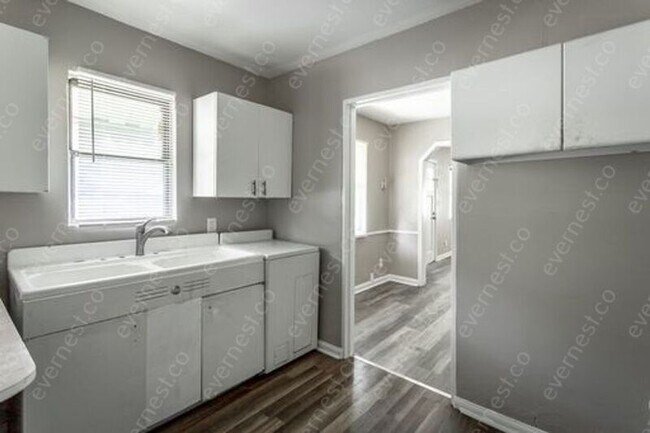 Foto del edificio - 2904 5th Ave