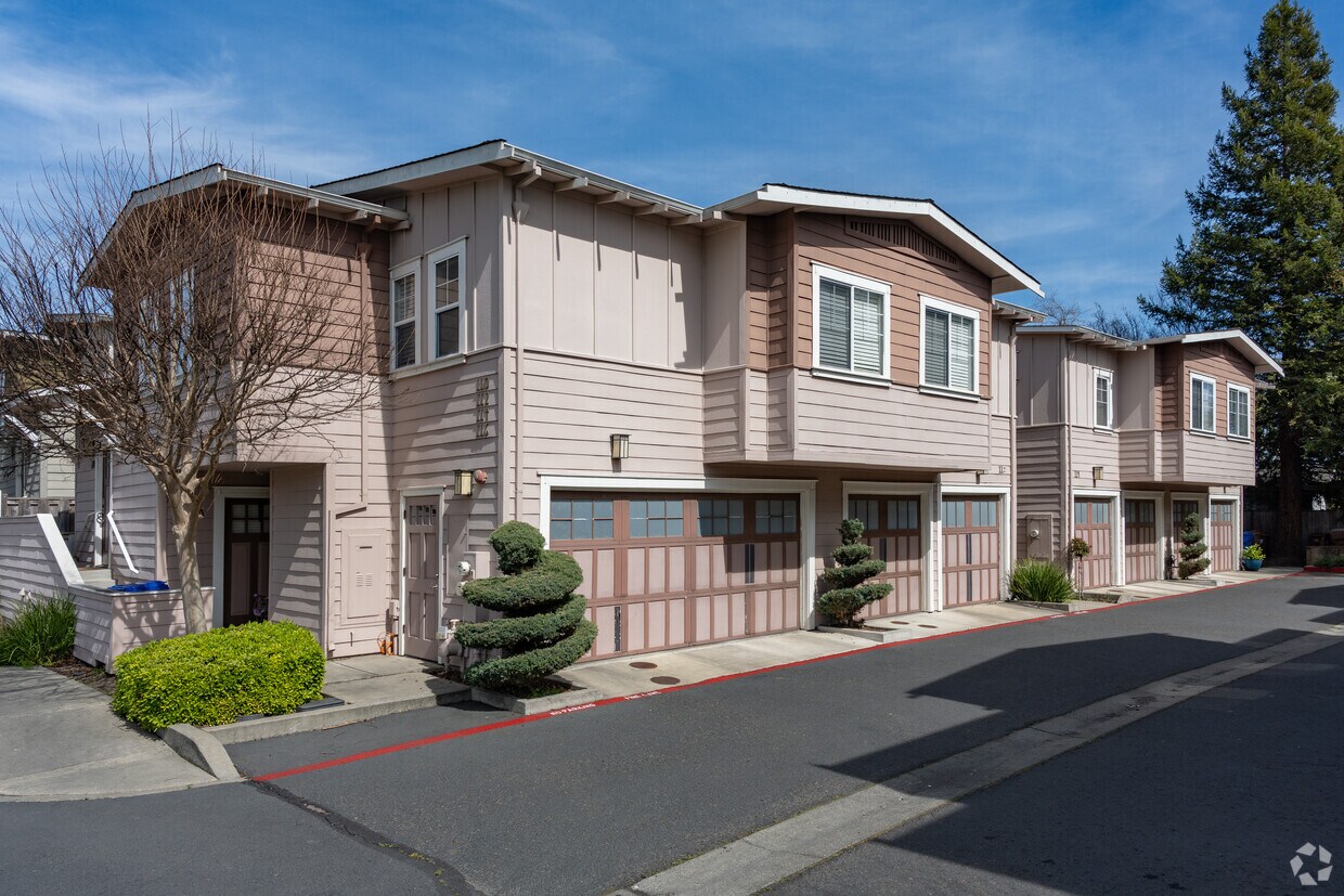 Edificio principal - Valley Oak Villas