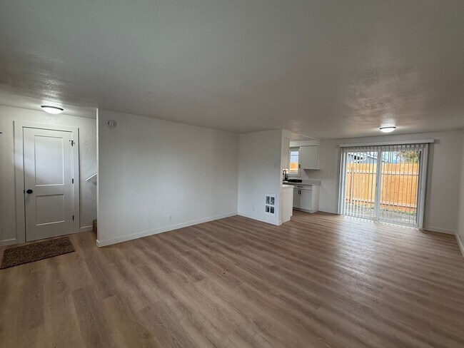 Building Photo - 4012so
